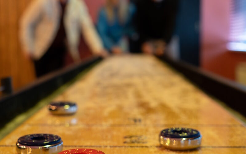 Shuffleboard spelen in Eindhoven